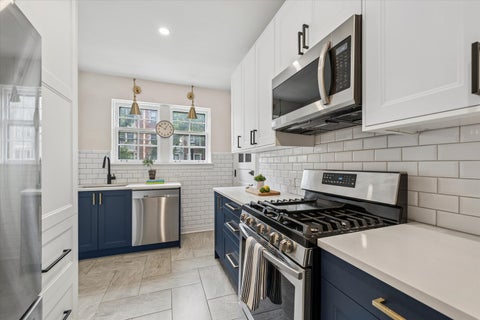 Tiny photo for 940 MICHIGAN Avenue #1H, Evanston, IL 60202 (MLS # 12738118)