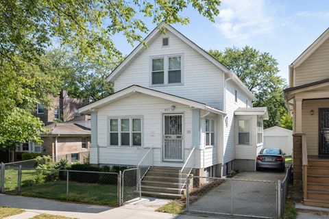 Photo of 311 W 109th Place, Chicago, IL 60628 (MLS # 12540276)