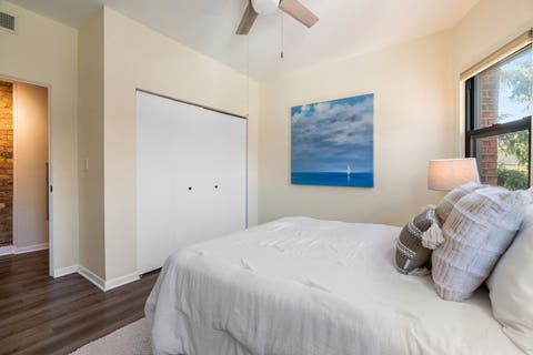 Tiny photo for 824 Hinman Avenue #3N, Evanston, IL 60202 (MLS # 12737542)