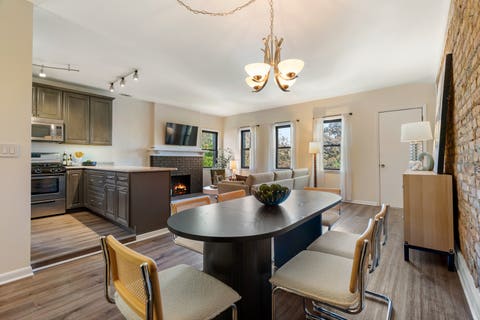 Tiny photo for 824 Hinman Avenue #3N, Evanston, IL 60202 (MLS # 12737542)