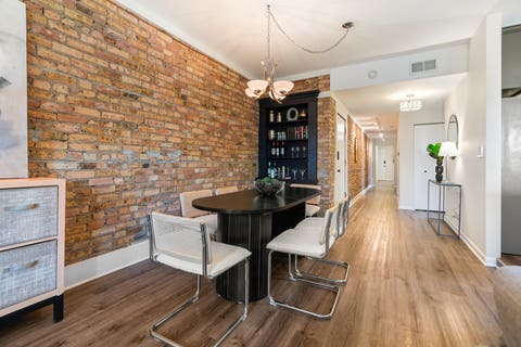 Tiny photo for 824 Hinman Avenue #3N, Evanston, IL 60202 (MLS # 12737542)