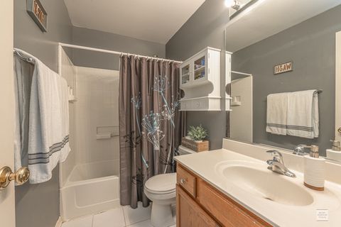 Tiny photo for 956 Four Seasons Boulevard, Aurora, IL 60504 (MLS # 12569350)