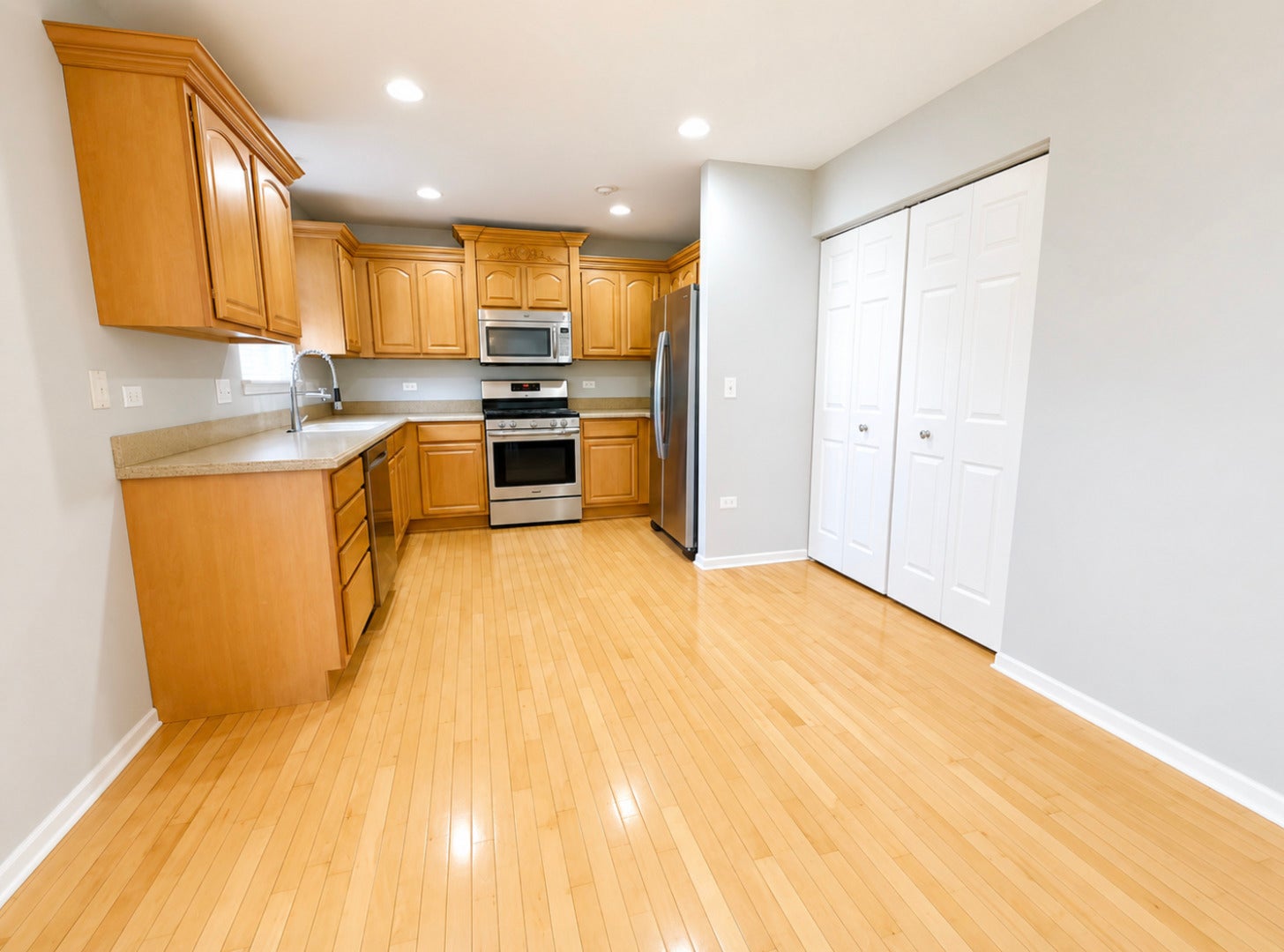 3131 SAGANASHKEE Lane
