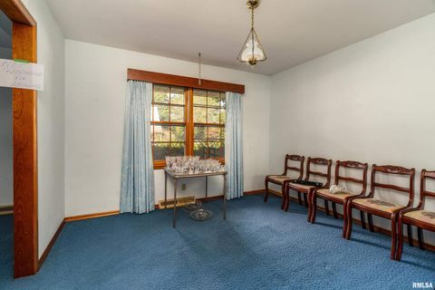 Tiny photo for 301 S GLENVIEW Drive, Carbondale, IL 62901 (MLS # EB458837)