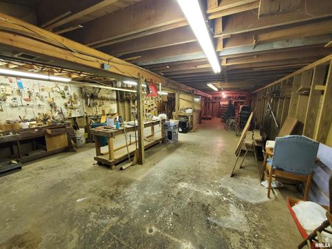 Tiny photo for 301 S GLENVIEW Drive, Carbondale, IL 62901 (MLS # EB458837)