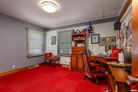 Tiny photo for 301 S GLENVIEW Drive, Carbondale, IL 62901 (MLS # EB458837)