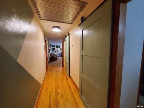 Tiny photo for 301 S GLENVIEW Drive, Carbondale, IL 62901 (MLS # EB458837)