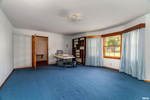 Tiny photo for 301 S GLENVIEW Drive, Carbondale, IL 62901 (MLS # EB458837)