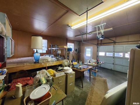 Tiny photo for 301 S GLENVIEW Drive, Carbondale, IL 62901 (MLS # EB458837)