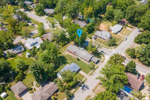 Tiny photo for 301 S GLENVIEW Drive, Carbondale, IL 62901 (MLS # EB458837)