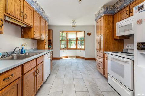 Tiny photo for 301 S GLENVIEW Drive, Carbondale, IL 62901 (MLS # EB458837)