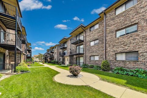 Tiny photo for 7616 W Lawrence Avenue #3A, Harwood Heights, IL 60706 (MLS # 12481004)