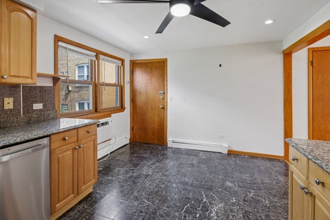 Tiny photo for 4928 N Lester Avenue #2B, Chicago, IL 60630 (MLS # 12754215)