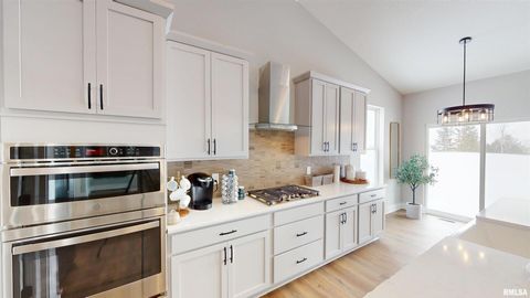 Tiny photo for 5937 BUTTERFIELD Drive, Bettendorf, IA 52722 (MLS # QC4267030)