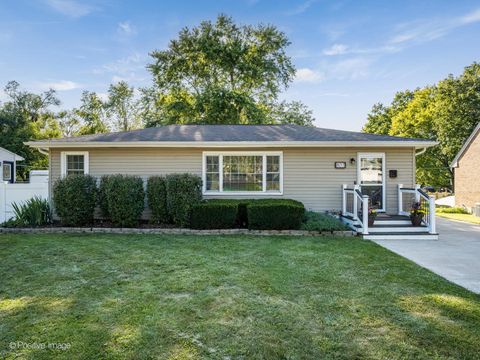 Photo of 807 VALLEY Lane, Lockport, IL 60441 (MLS # 12478965)