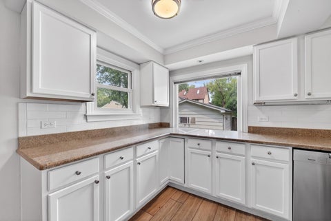 Tiny photo for 547 Melrose Avenue, Kenilworth, IL 60043 (MLS # 12676166)