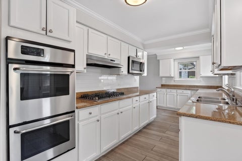 Tiny photo for 547 Melrose Avenue, Kenilworth, IL 60043 (MLS # 12676166)