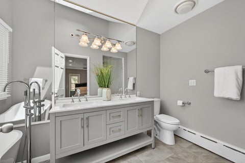 Tiny photo for 547 Melrose Avenue, Kenilworth, IL 60043 (MLS # 12676166)