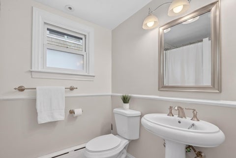 Tiny photo for 547 Melrose Avenue, Kenilworth, IL 60043 (MLS # 12676166)