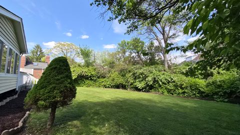 Tiny photo for 11547 Burr Oak Lane, Burr Ridge, IL 60527 (MLS # 12623060)
