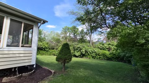Tiny photo for 11547 Burr Oak Lane, Burr Ridge, IL 60527 (MLS # 12623060)