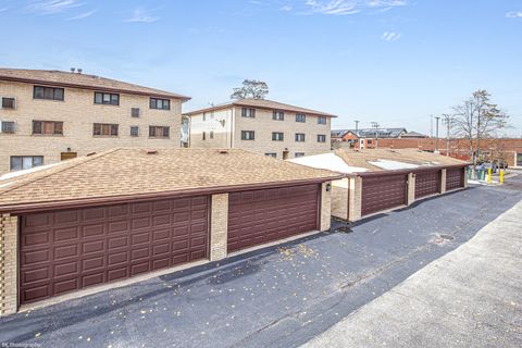 Tiny photo for 9535 S 53rd Avenue #3S, Oak Lawn, IL 60453 (MLS # 12514693)