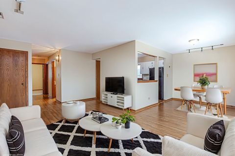 Tiny photo for 9535 S 53rd Avenue #3S, Oak Lawn, IL 60453 (MLS # 12514693)