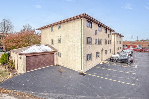 Tiny photo for 9535 S 53rd Avenue #3S, Oak Lawn, IL 60453 (MLS # 12514693)
