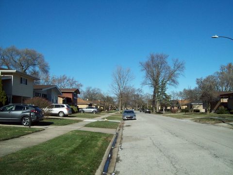 A home in Dolton