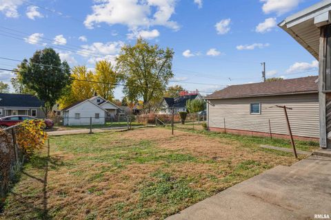Tiny photo for 837 14TH Avenue S, Clinton, IA 52732 (MLS # QC4269148)