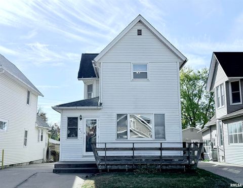 Photo of 837 14TH Avenue S, Clinton, IA 52732 (MLS # QC4269148)