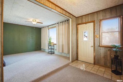 Tiny photo for 837 14TH Avenue S, Clinton, IA 52732 (MLS # QC4269148)