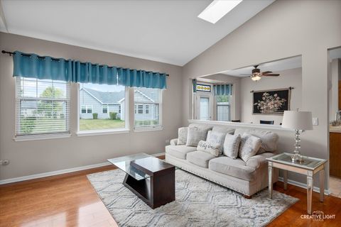 Tiny photo for 21522 Lake St Clair Drive, Crest Hill, IL 60403 (MLS # 12479369)