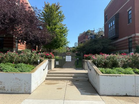 Tiny photo for 1010 N Crosby Street, Chicago, IL 60610 (MLS # 12476248)