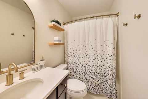 Tiny photo for 1010 N Crosby Street, Chicago, IL 60610 (MLS # 12476248)