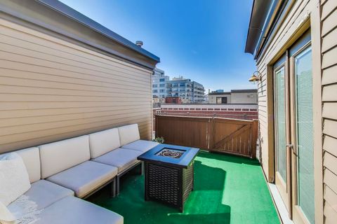 Tiny photo for 1010 N Crosby Street, Chicago, IL 60610 (MLS # 12476248)