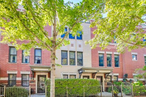 1010 N Crosby Street Chicago IL 60610