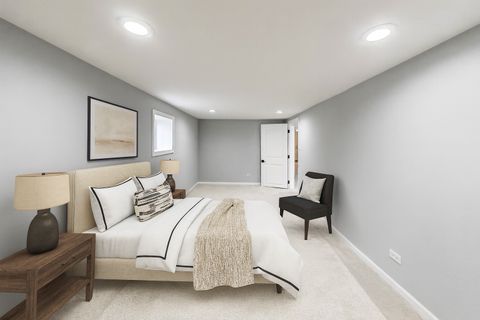 Tiny photo for 5716 W Eastwood Avenue, Chicago, IL 60630 (MLS # 12511269)