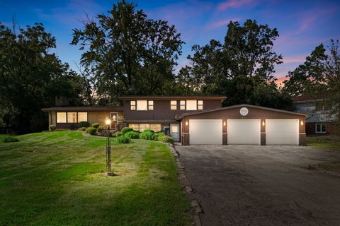 Photo of 624 Brookwood Drive, Olympia Fields, IL 60461 (MLS # 12738862)