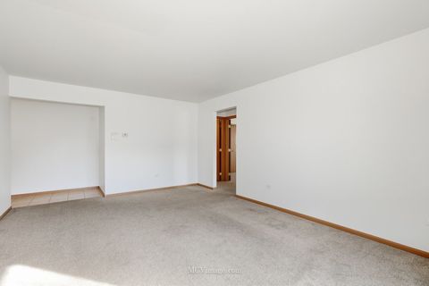 Tiny photo for 15701 Peggy Lane #3, Oak Forest, IL 60452 (MLS # 12492769)