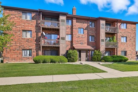 Photo of 15701 Peggy Lane #3, Oak Forest, IL 60452 (MLS # 12492769)