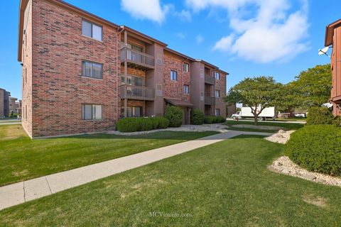 Tiny photo for 15701 Peggy Lane #3, Oak Forest, IL 60452 (MLS # 12492769)