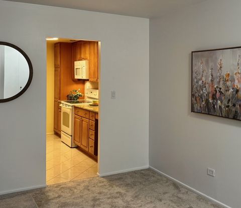 Tiny photo for 825 Pearson Street #3D, Des Plaines, IL 60016 (MLS # 12528534)