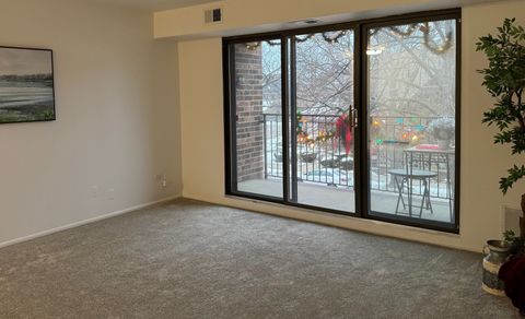 Tiny photo for 825 Pearson Street #3D, Des Plaines, IL 60016 (MLS # 12528534)