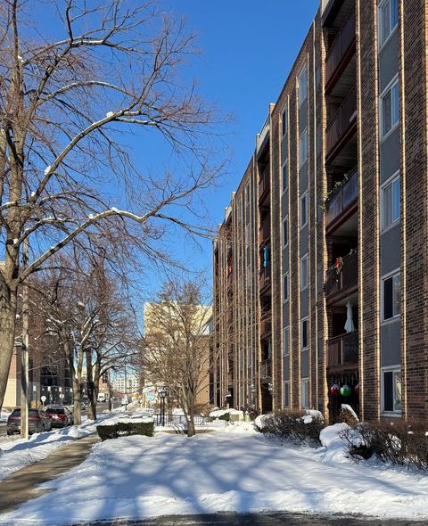 Tiny photo for 825 Pearson Street #3D, Des Plaines, IL 60016 (MLS # 12528534)