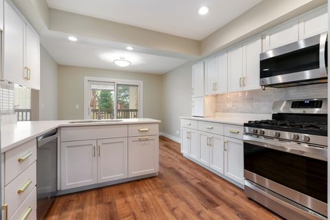 Tiny photo for 15 Windward Circle, Willowbrook, IL 60527 (MLS # 12623864)