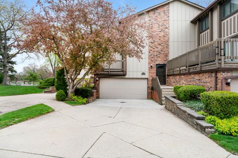 Photo of 15 Windward Circle, Willowbrook, IL 60527 (MLS # 12623864)