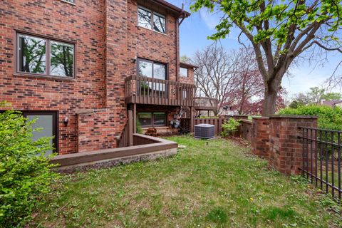 Tiny photo for 15 Windward Circle, Willowbrook, IL 60527 (MLS # 12623864)