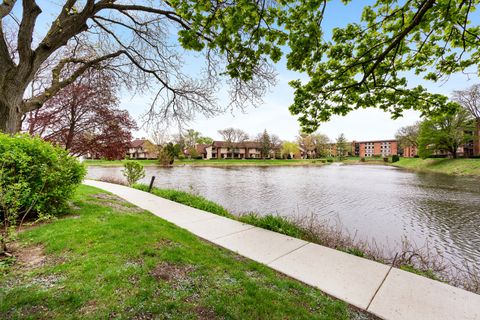 Tiny photo for 15 Windward Circle, Willowbrook, IL 60527 (MLS # 12623864)