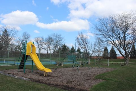 Tiny photo for 15 Windward Circle, Willowbrook, IL 60527 (MLS # 12623864)